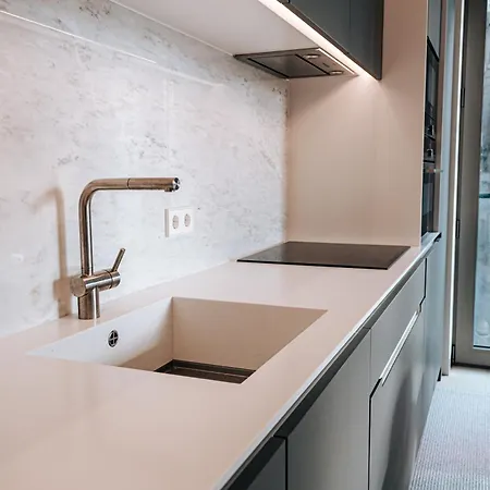Luxe City - Modern & Spacious 2Br With Balcony View Luxembourg Exterior photo