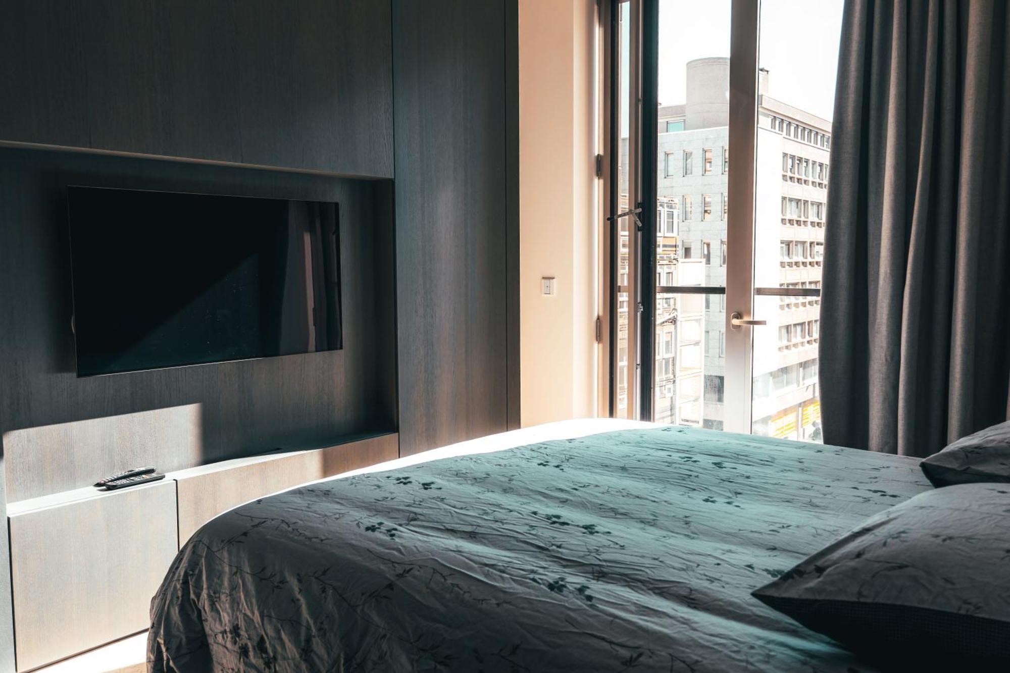 Apartment Luxe - Modern & Spacious 2br With Balcony View Luxemburg
