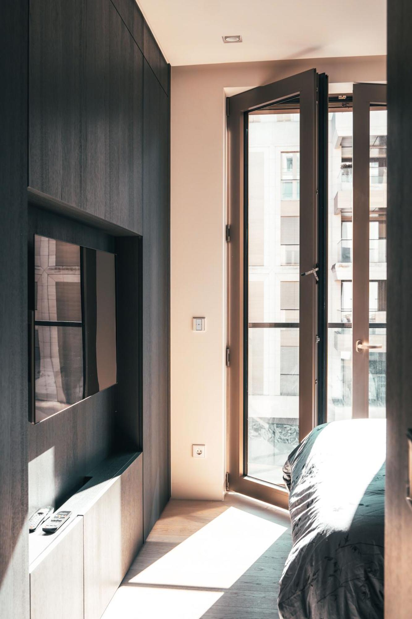 Luxe - Modern & Spacious 2br With Balcony View * Luxemburgo